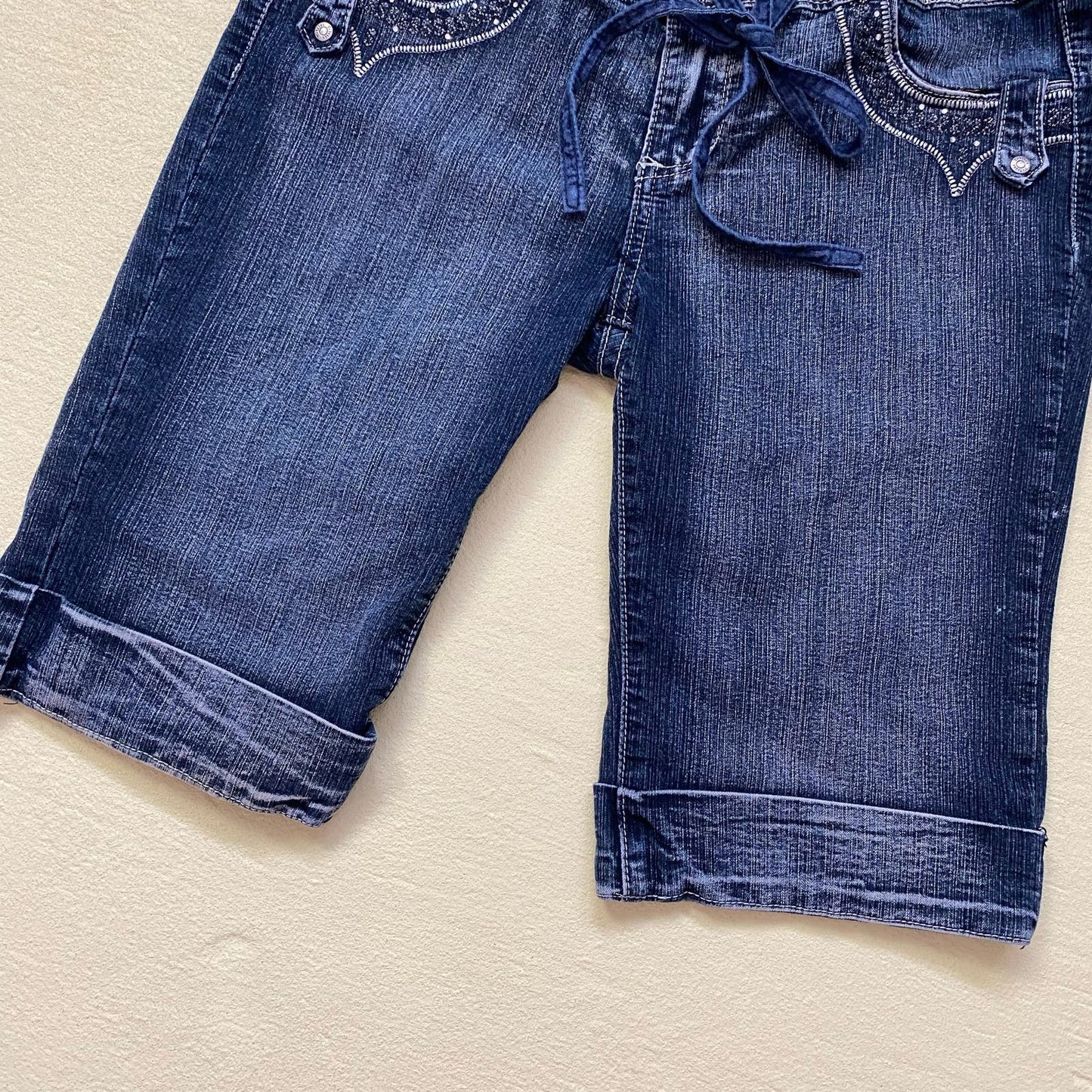 Y2K Y-Jeans Low Rise Rhinestone Cuffed Capri Jeans, Size 9