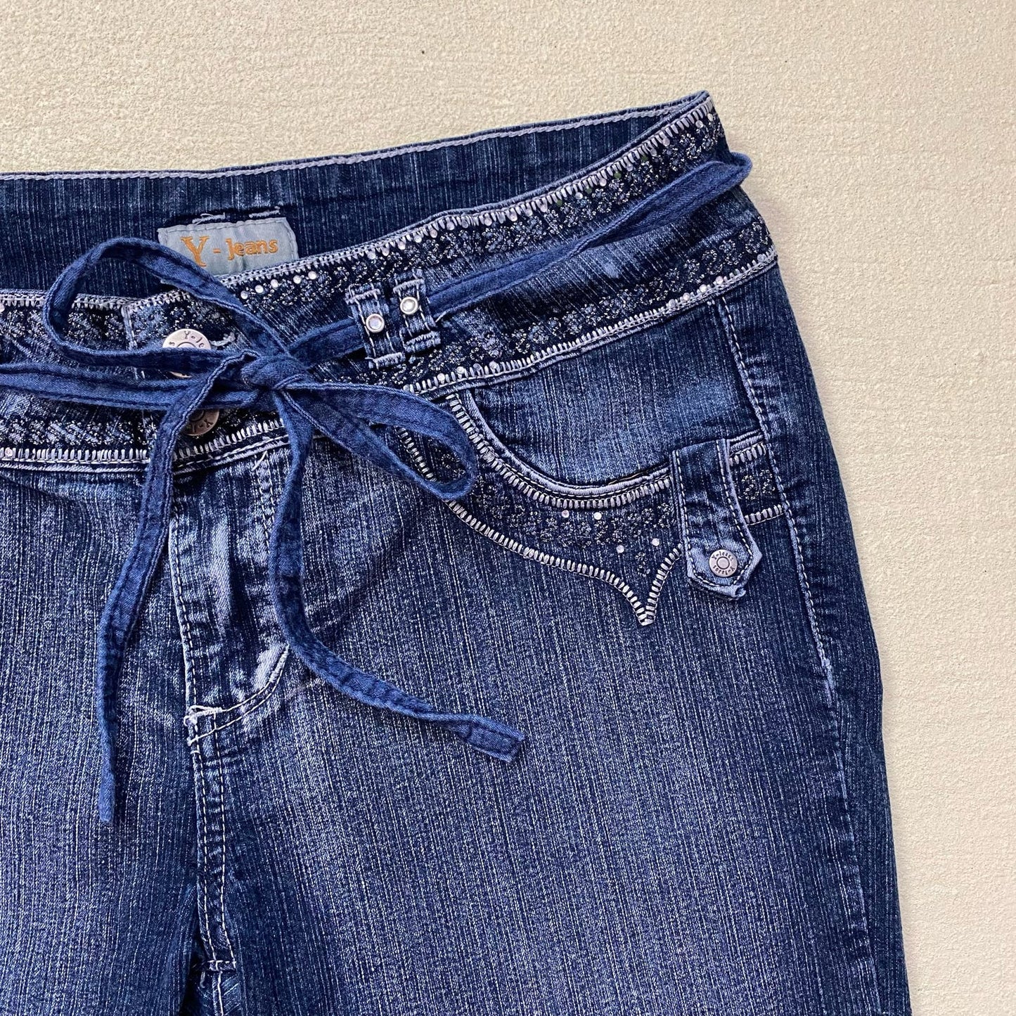 Y2K Y-Jeans Low Rise Rhinestone Cuffed Capri Jeans, Size 9