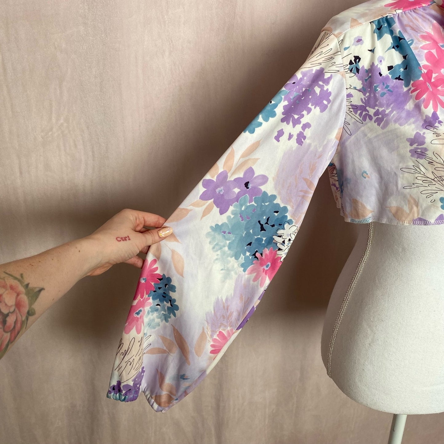 Reworked Vintage Floral Crop Long Sleeve Button Up