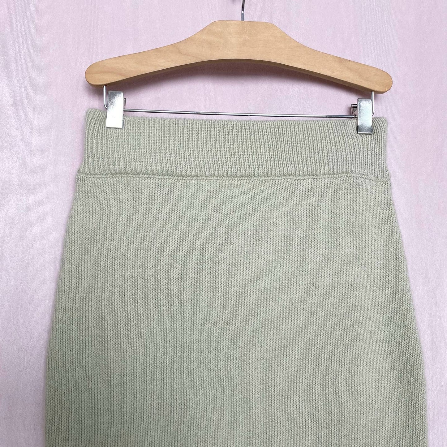 Secondhand H&M High Waisted Midi Knit Sweater Skirt, Size XS