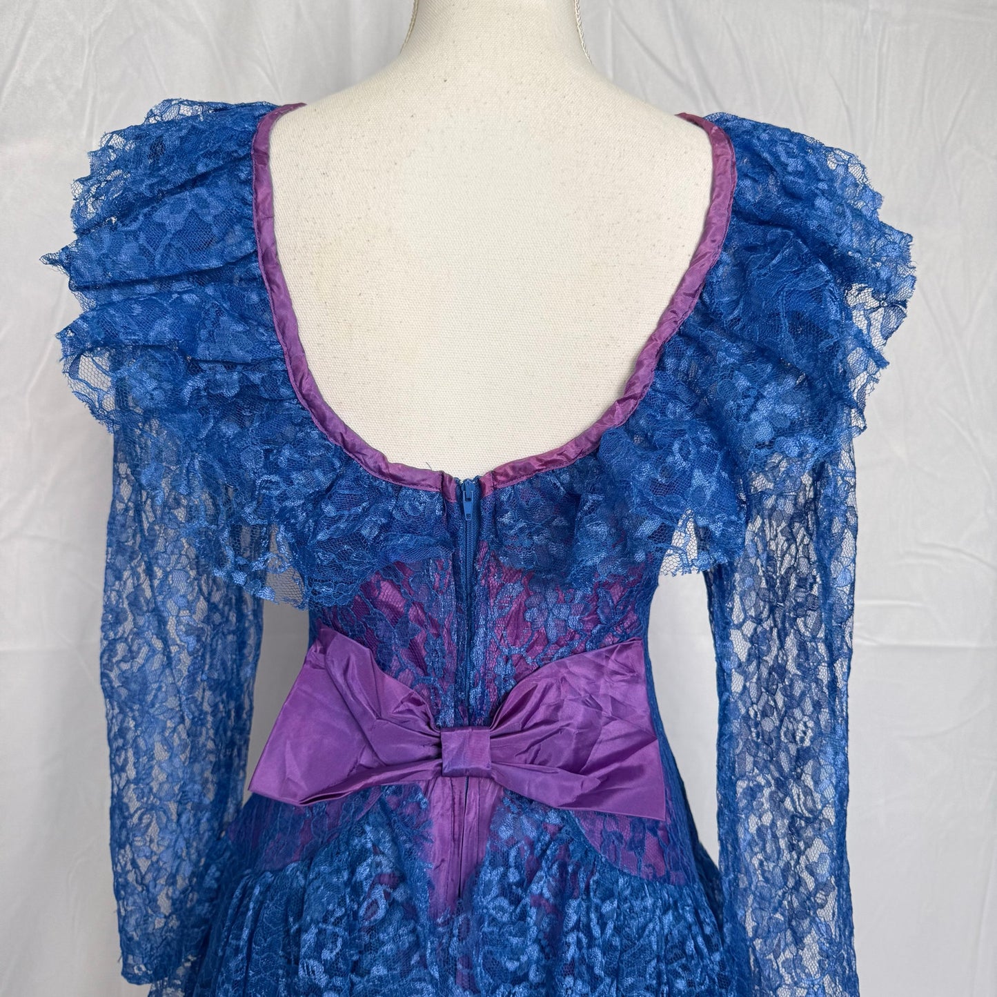 Vintage 80s Steppin Out Lace Ruffle Party Dress, Size Medium
