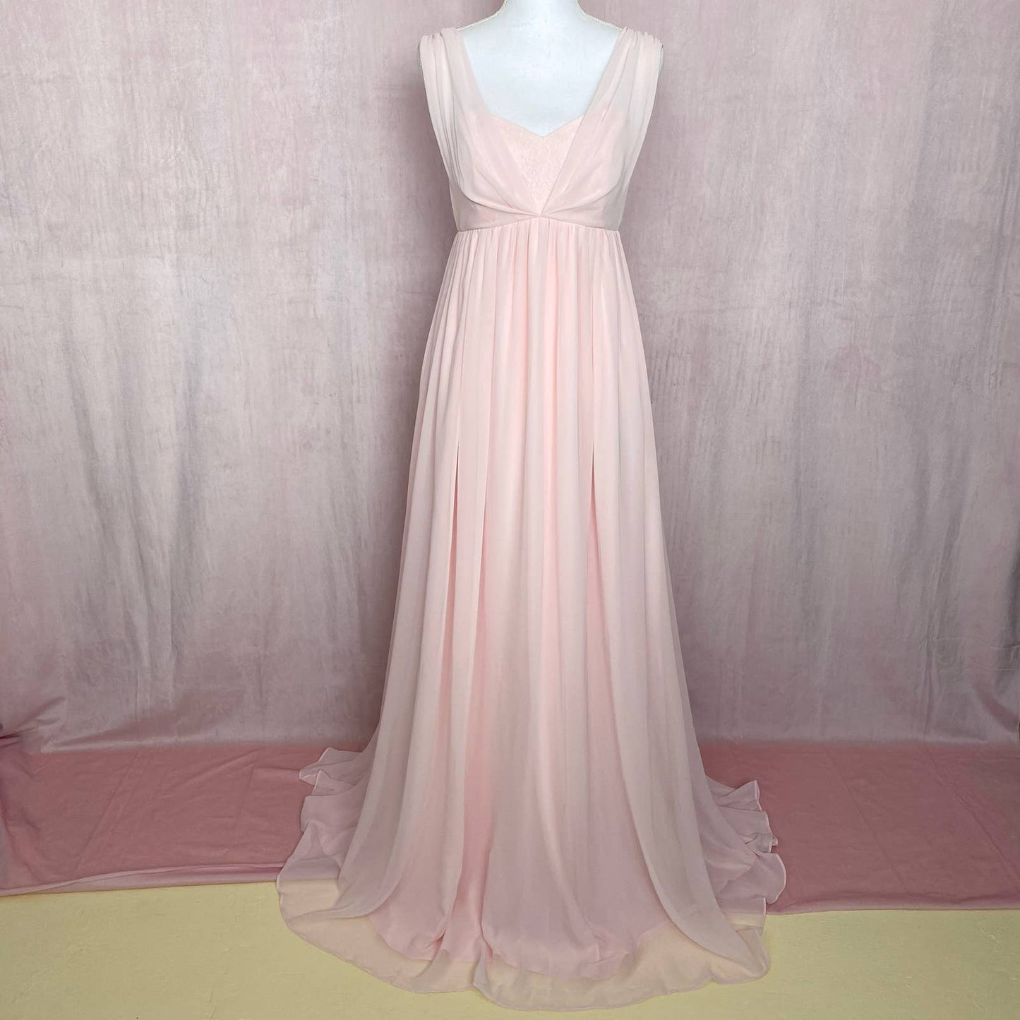 Preowned Azazie Bethany Maternity Bridesmaid Dress in Blushing Pink, Size A10