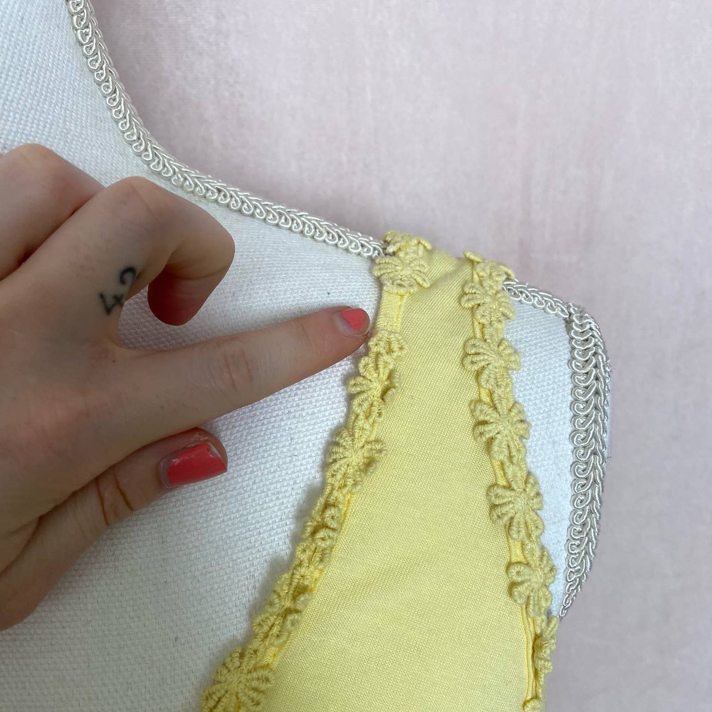 Secondhand Elodie Yellow Floral Trim Flowy Crop Tank Top, Size Small