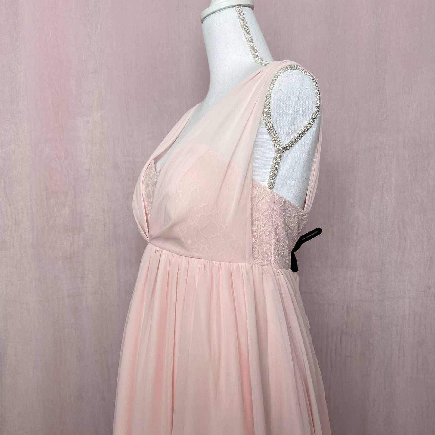 Preowned Azazie Bethany Maternity Bridesmaid Dress in Blushing Pink, Size A10