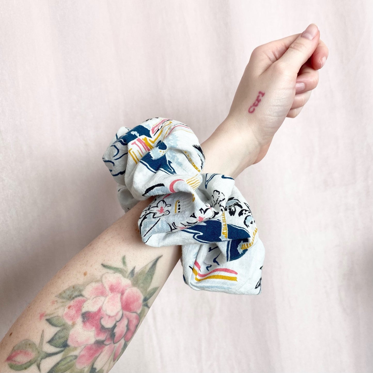 Upcycled Crop Hawaiian Shirt & Scrunchie Set, Size Medium