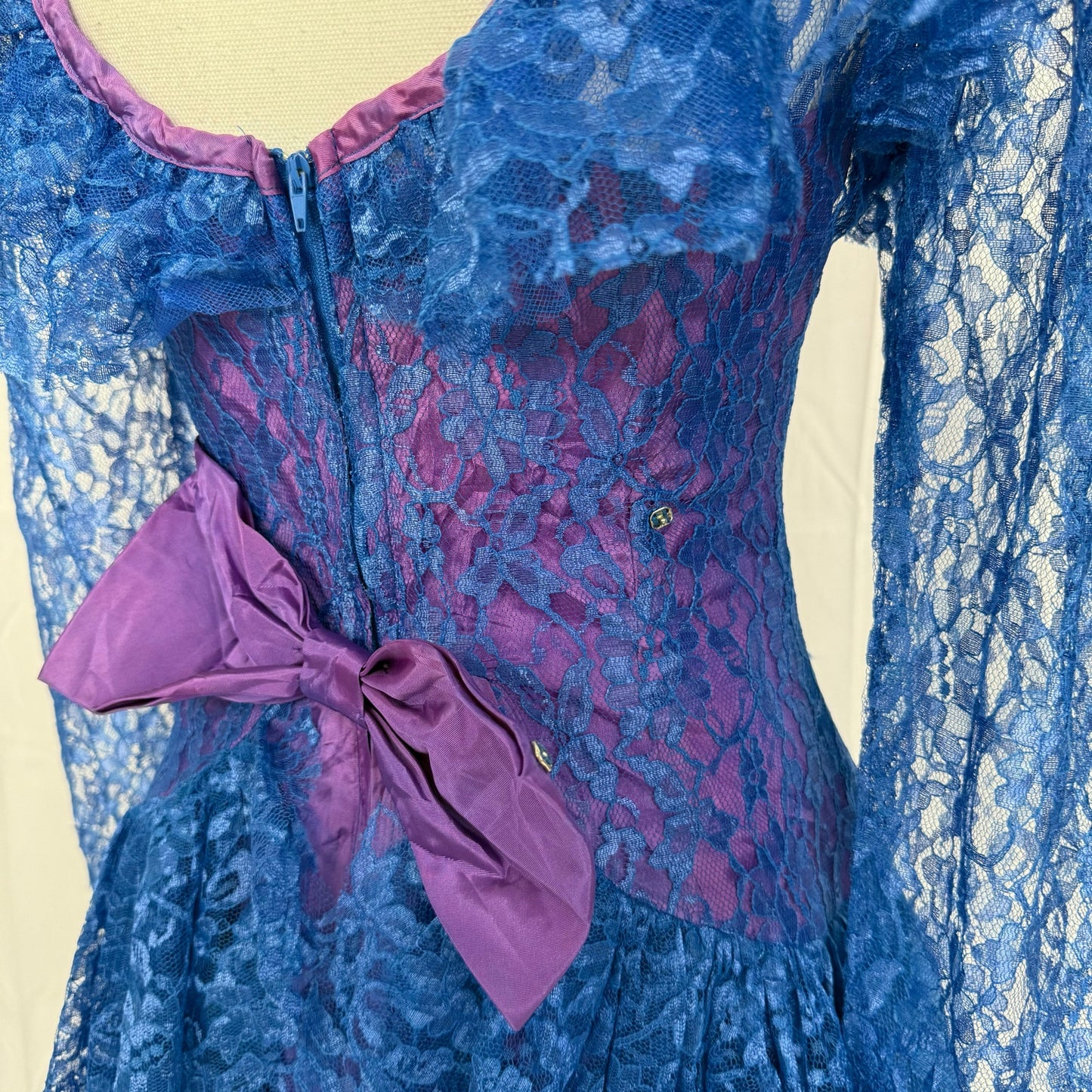 Vintage 80s Steppin Out Lace Ruffle Party Dress, Size Medium