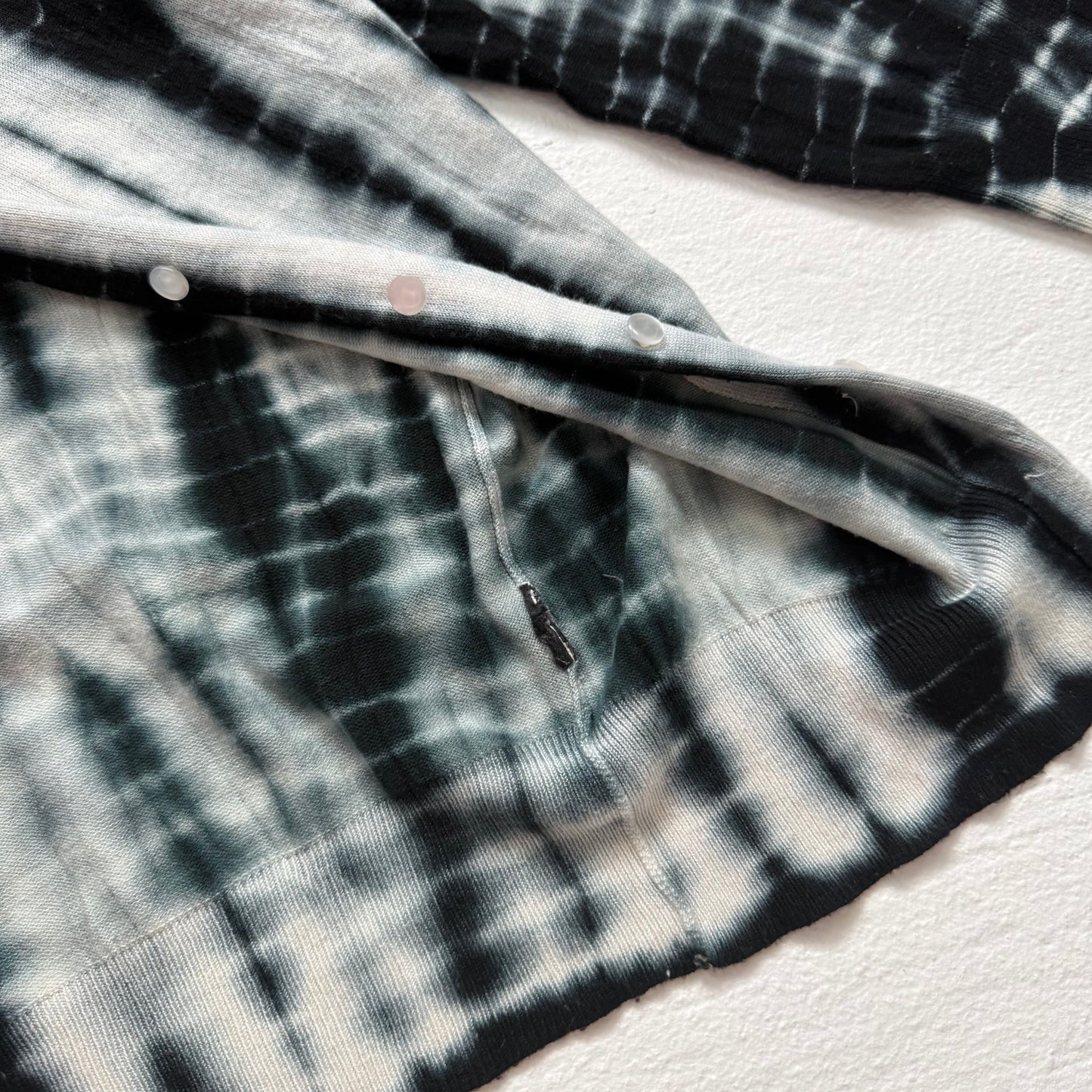 Secondhand Black White Tie Dye Ribbed Cropped Sleeve Cardigan, Size Large