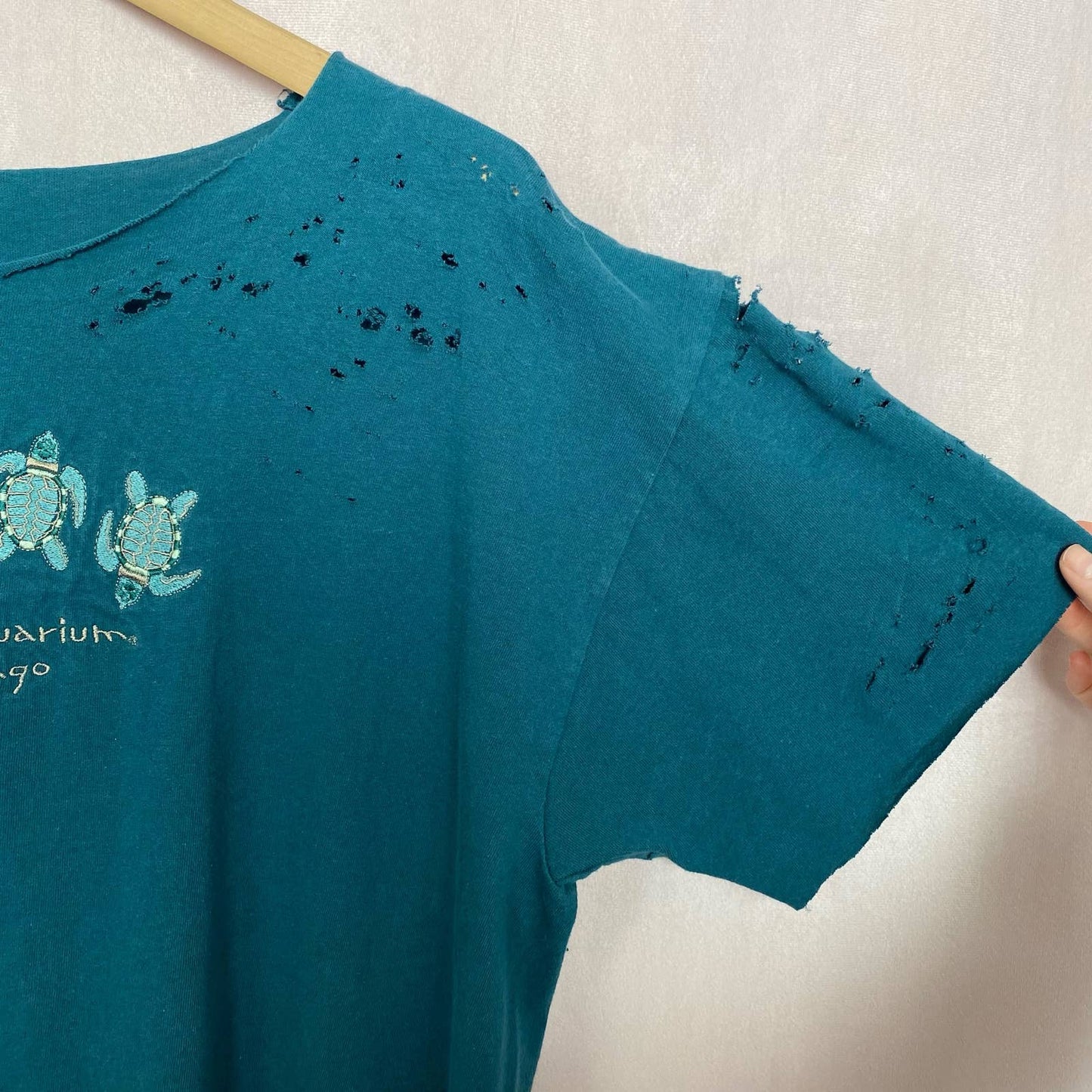 Upcycled Vintage Turtle Shedd Aquarium Chicago Distressed Tee, Size XL