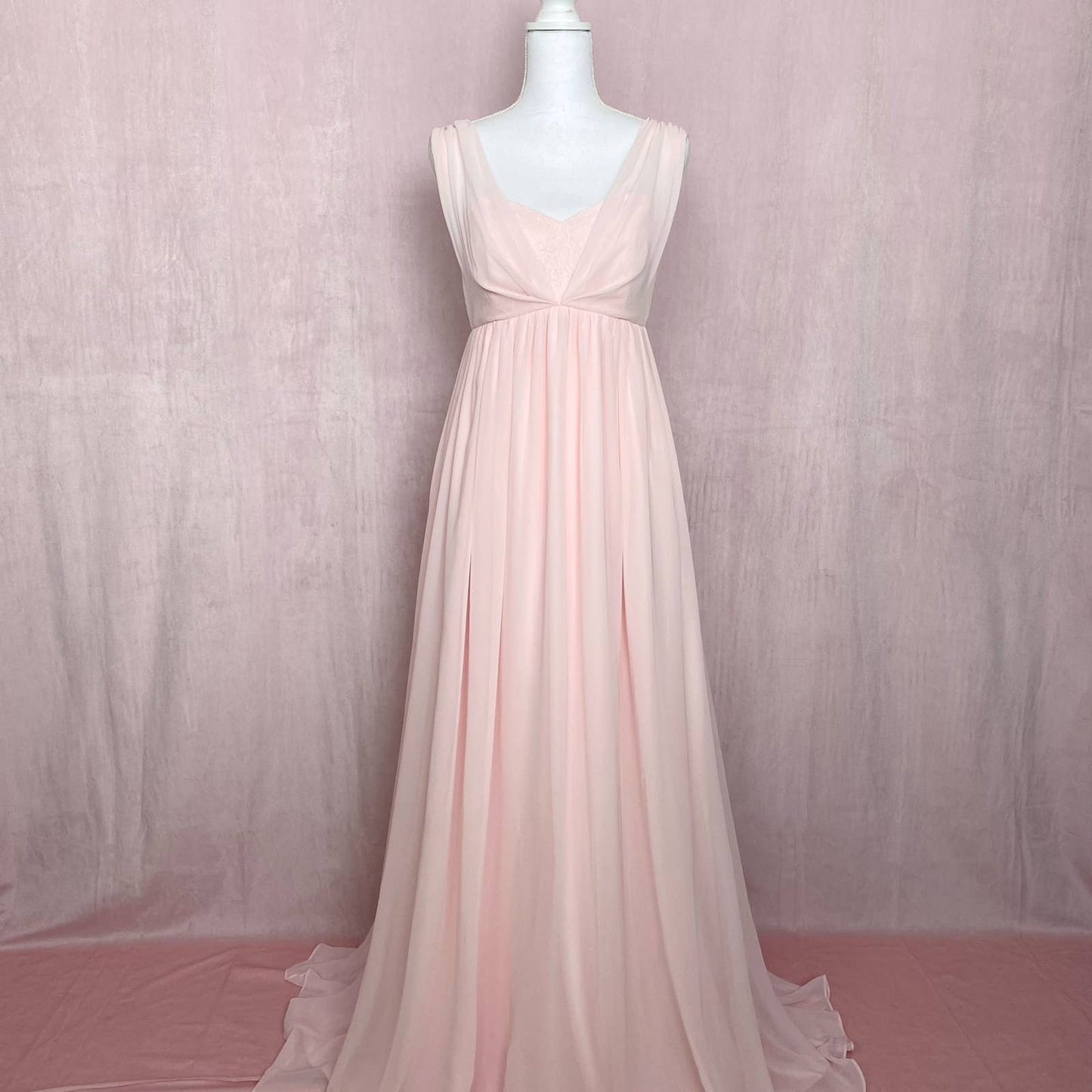 Preowned Azazie Bethany Maternity Bridesmaid Dress in Blushing Pink, Size A10