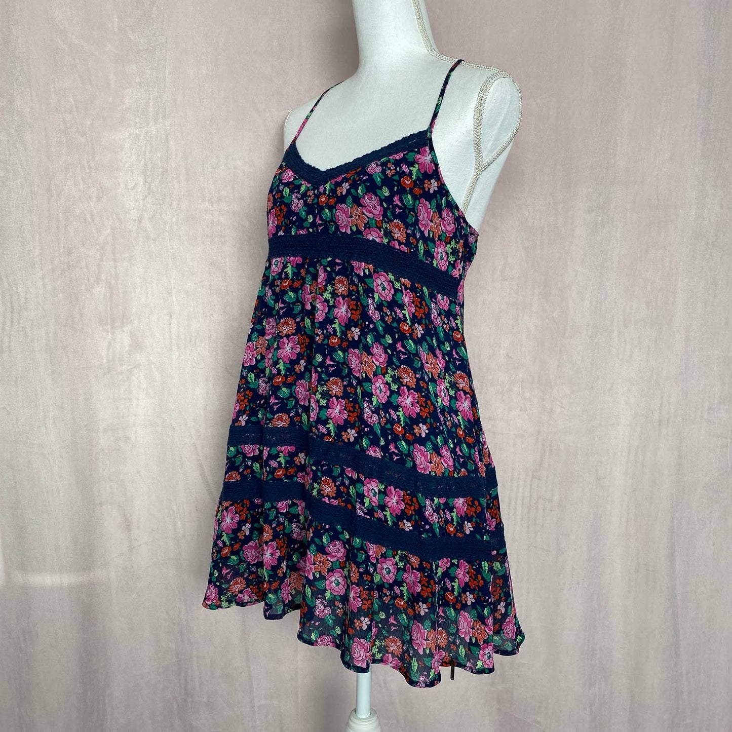 Secondhand Abercrombie & Fitch Floral Lace Mini Dress, Size Medium