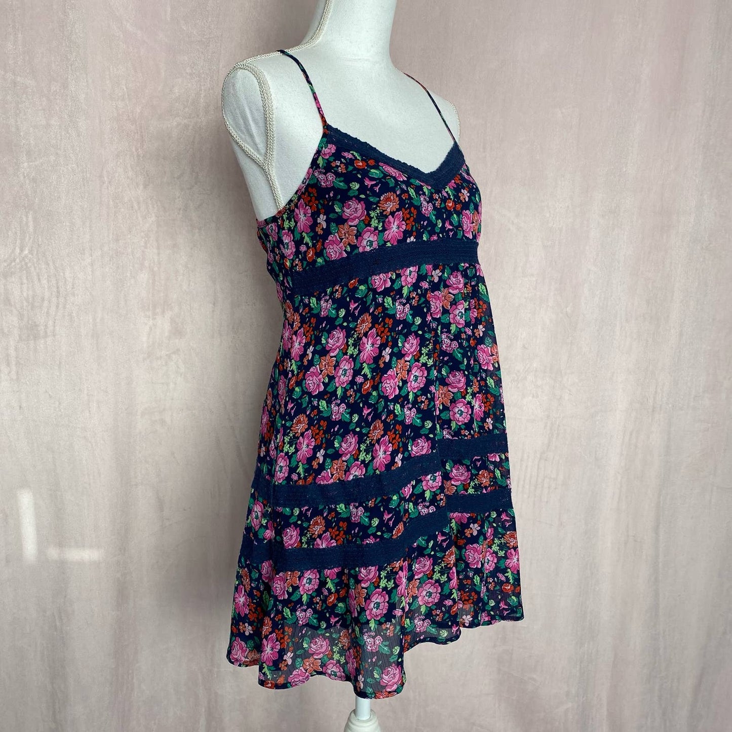 Secondhand Abercrombie & Fitch Floral Lace Mini Dress, Size Medium