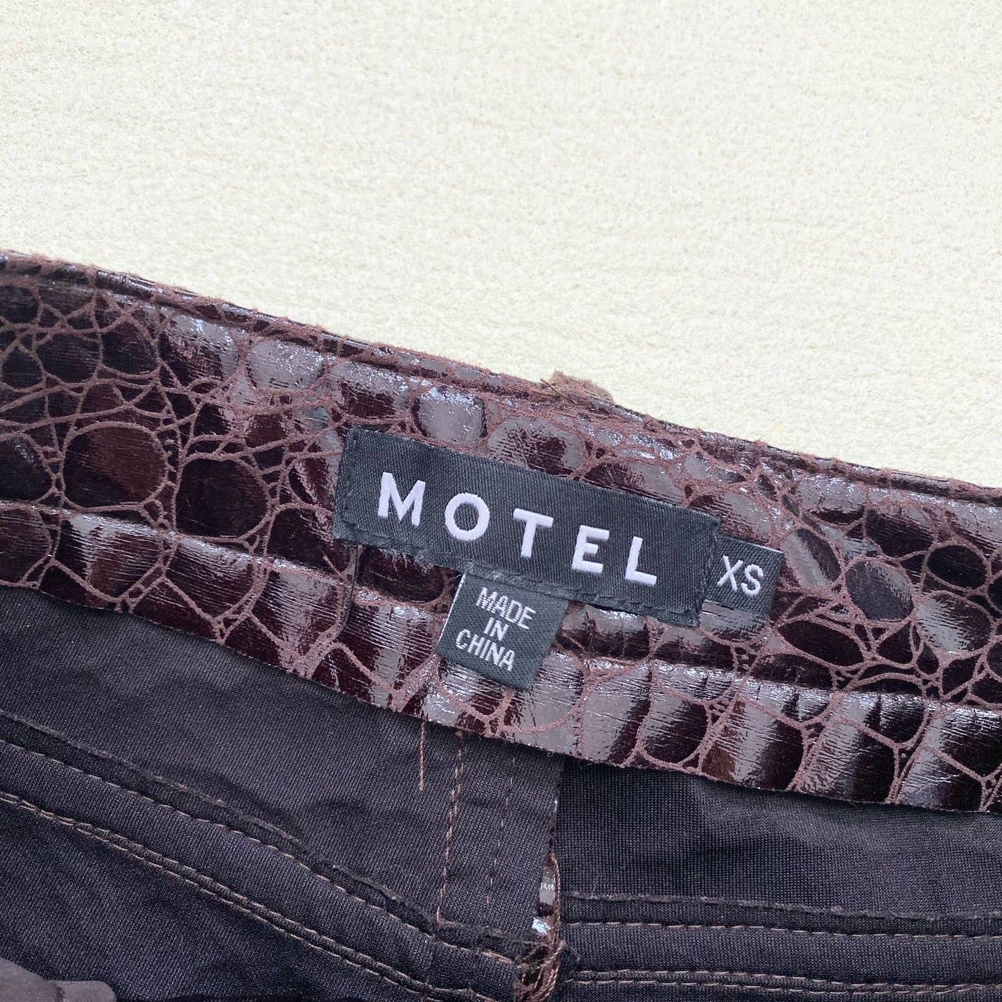 Secondhand Motel Parallel Trouser Croc PU Dark Brown, Size XS