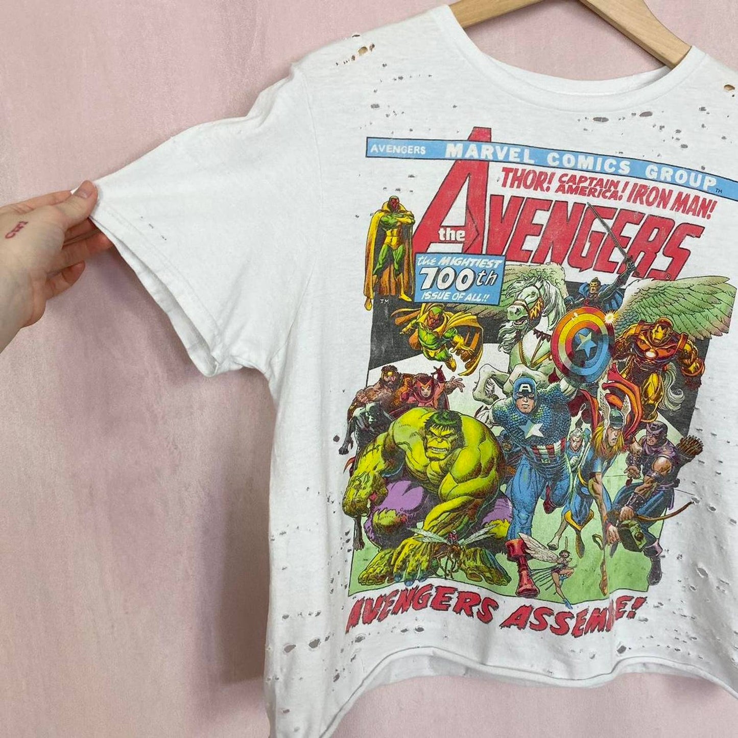 Reworked Marvel Avengers Distressed Graphic Tee, Size Medium