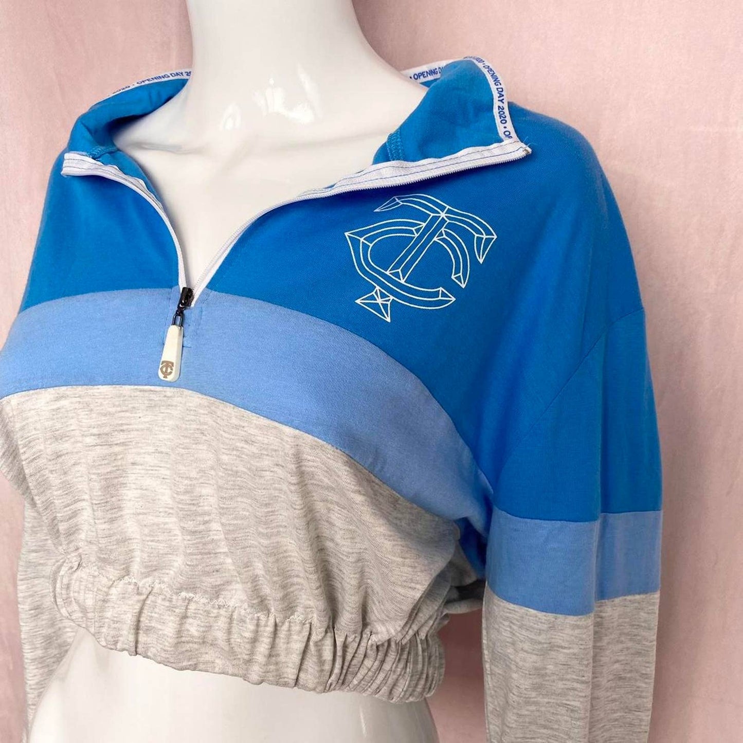 Reworked Minnesota Twins 1/4 Zip Crop Long Sleeve, Size Medium