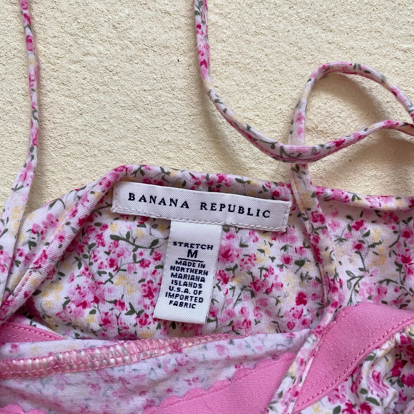 Y2K Banana Republic Pink Floral Lace Hem Cami, Size Medium