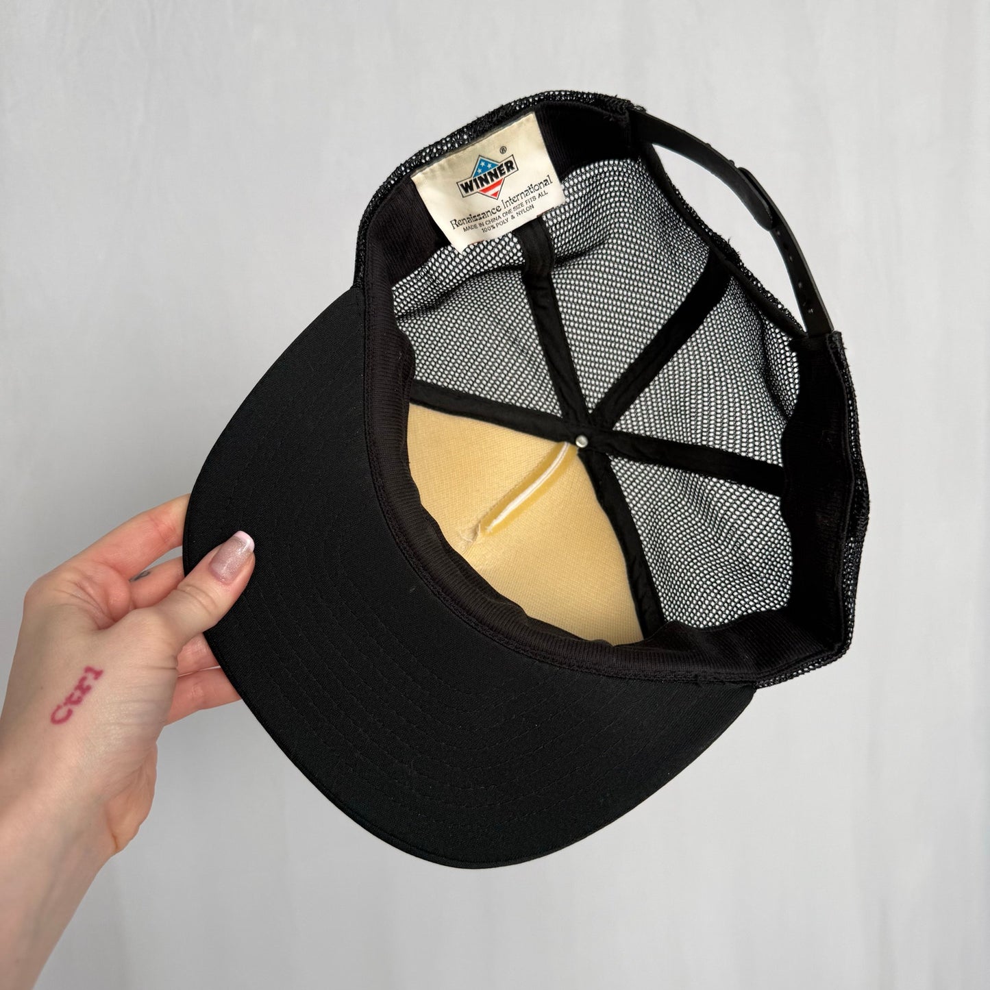 Vintage 1982 Willie Nelson & Family Trucker Hat