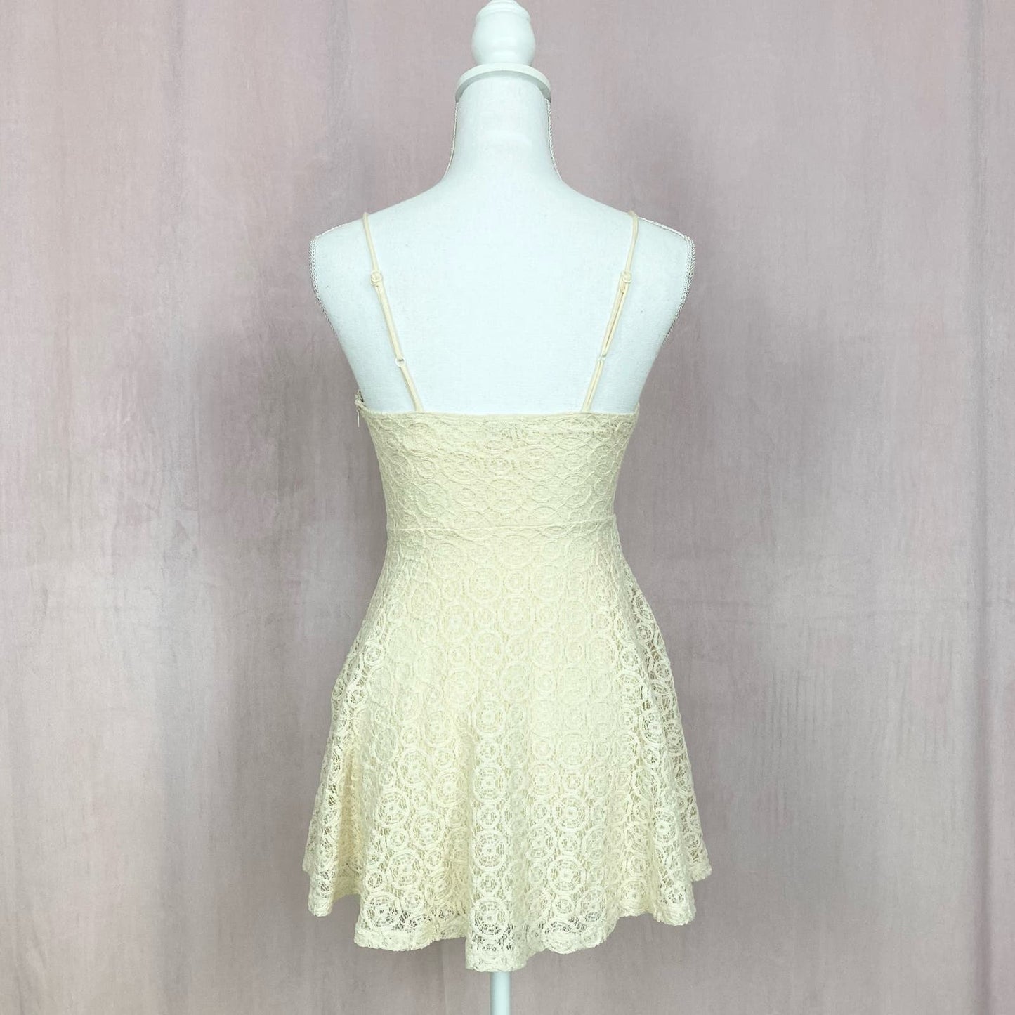Reworked Ecoté Cream Lace Fit & Flare Tank Top, Size Small
