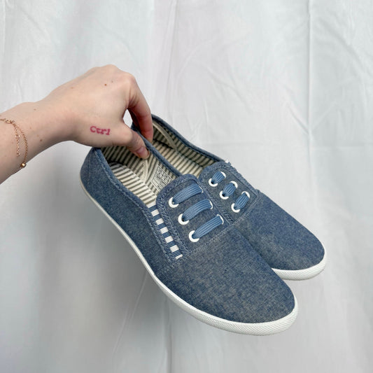 Secondhand Blue Slip-On Canvas Low Top Sneakers, Size 8