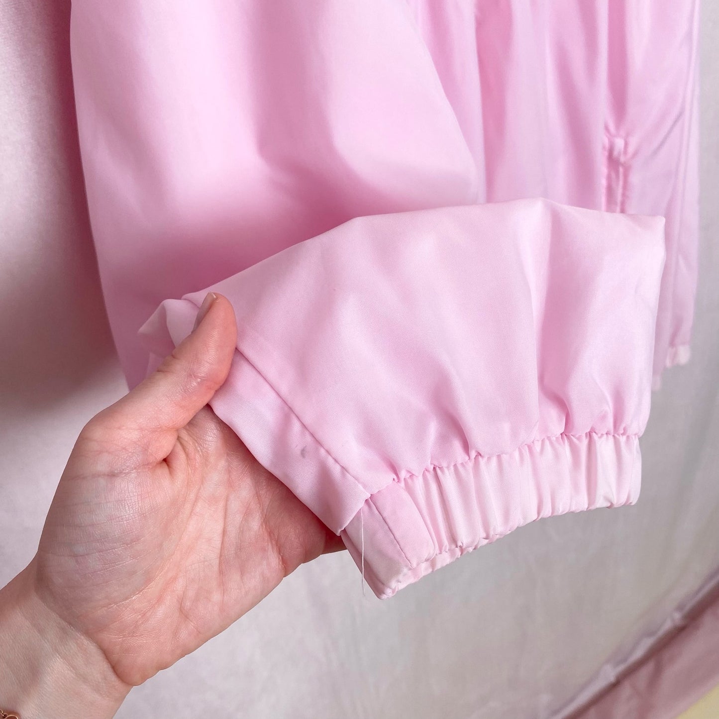 Vintage Grape Vines Light Pink Windbreaker Jacket, Size Medium