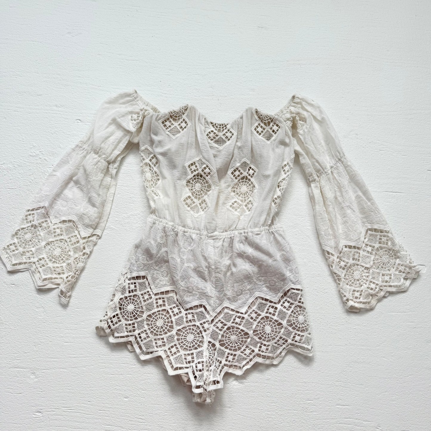 Secondhand Stone Cold Fox Cream Lace Off Shoulder Romper, Size 1 (XS/S)