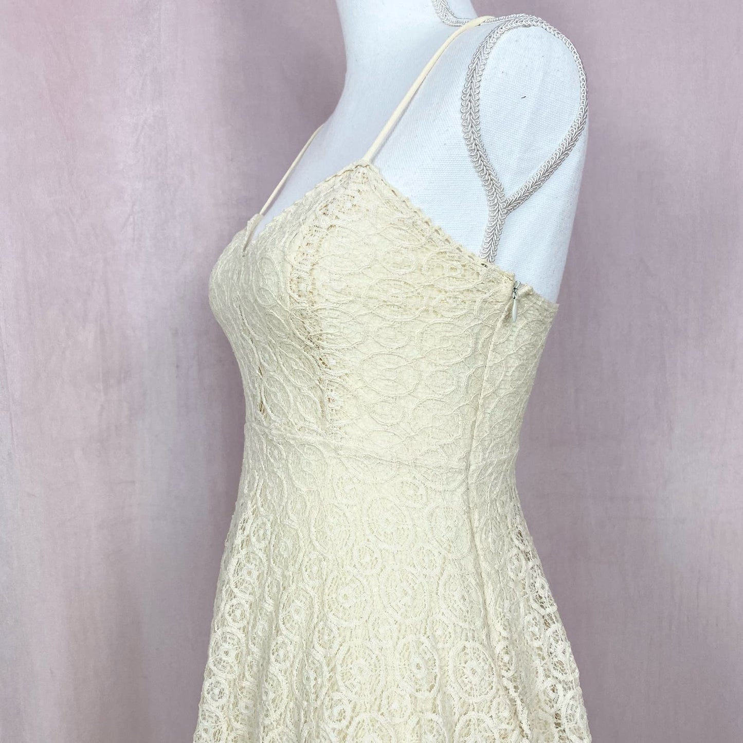 Reworked Ecoté Cream Lace Fit & Flare Tank Top, Size Small