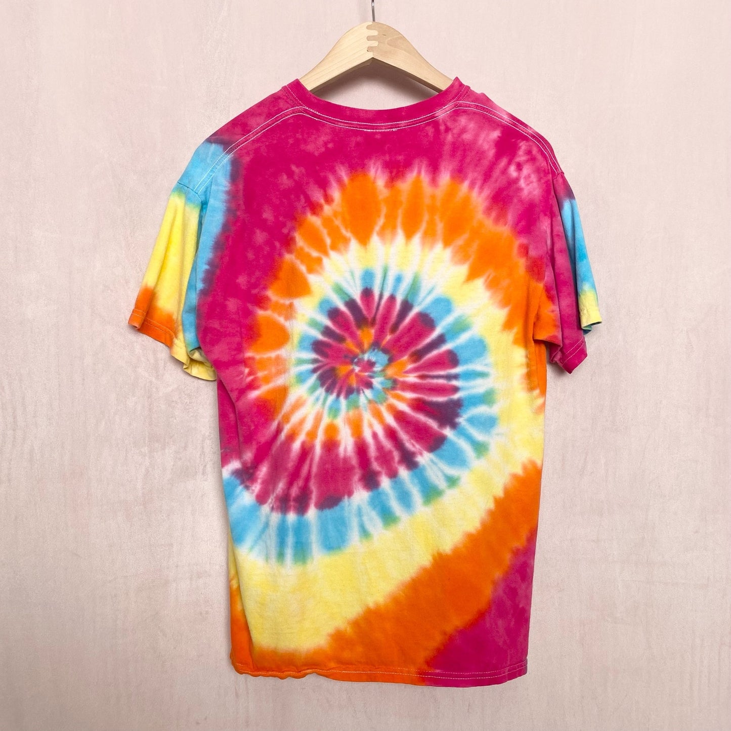 Y2K Rainforest Cafe Disney Peace Love Frogs Tie Dye T-Shirt, Size Medium