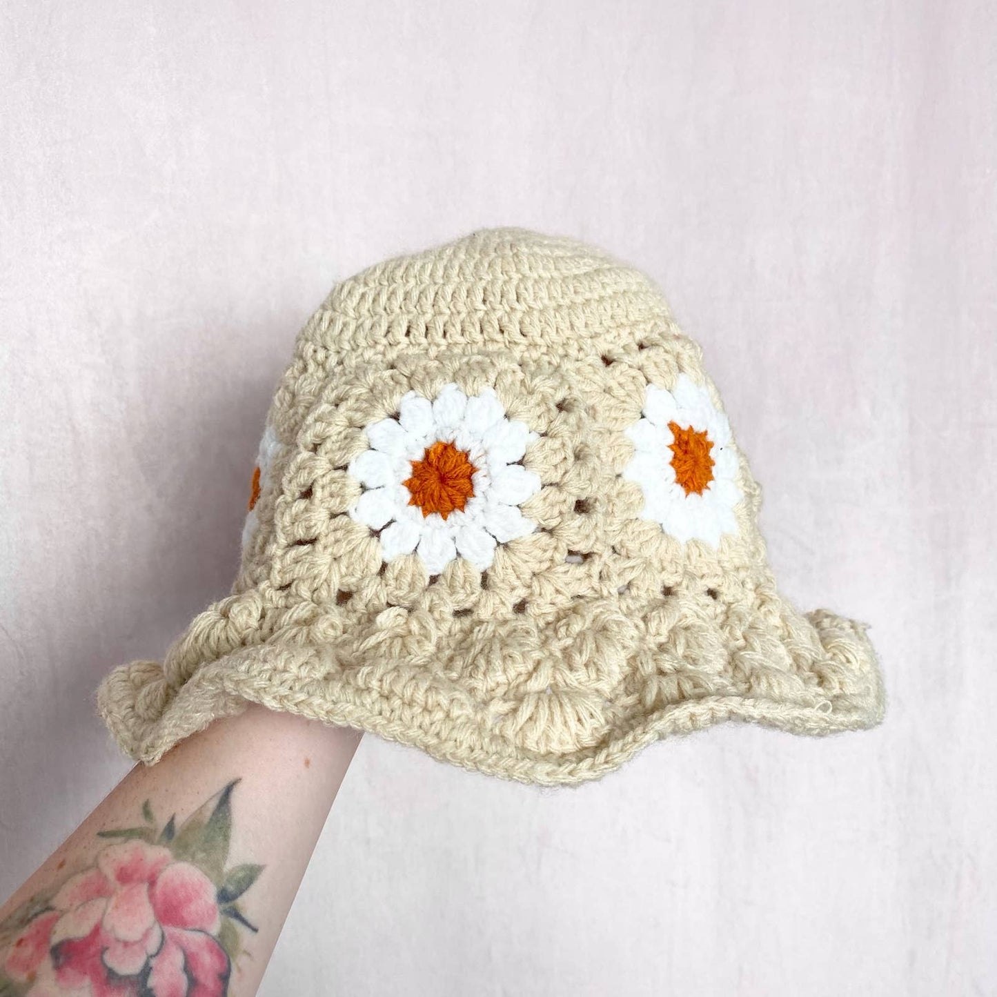 Secondhand BP Flower Crochet Knit Bucket Hat