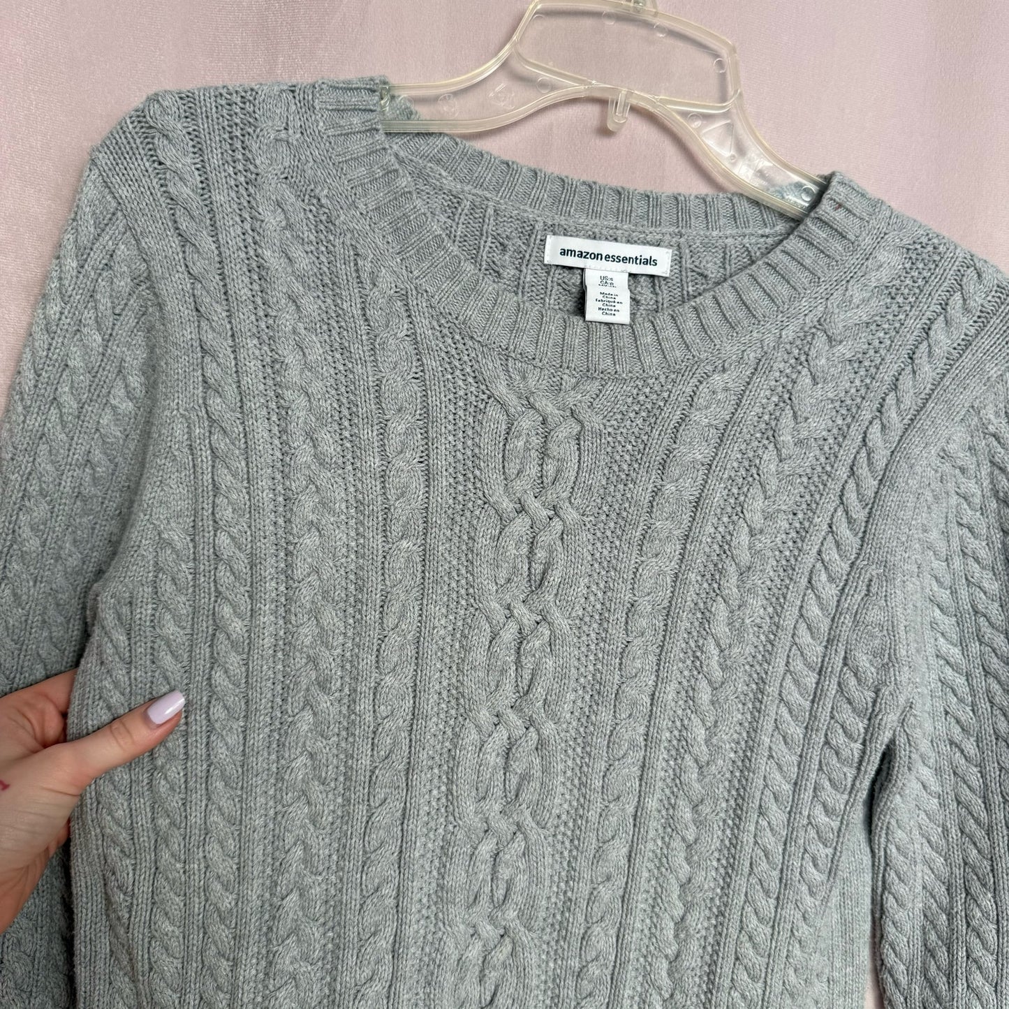 Secondhand Amazon Essentials Gray Cable Knit Sweater, Size Small