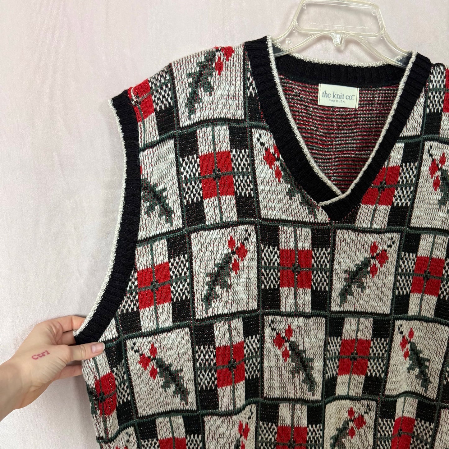 Vintage The Knit Co Holly Berry Holiday Sweater Vest, Size XL