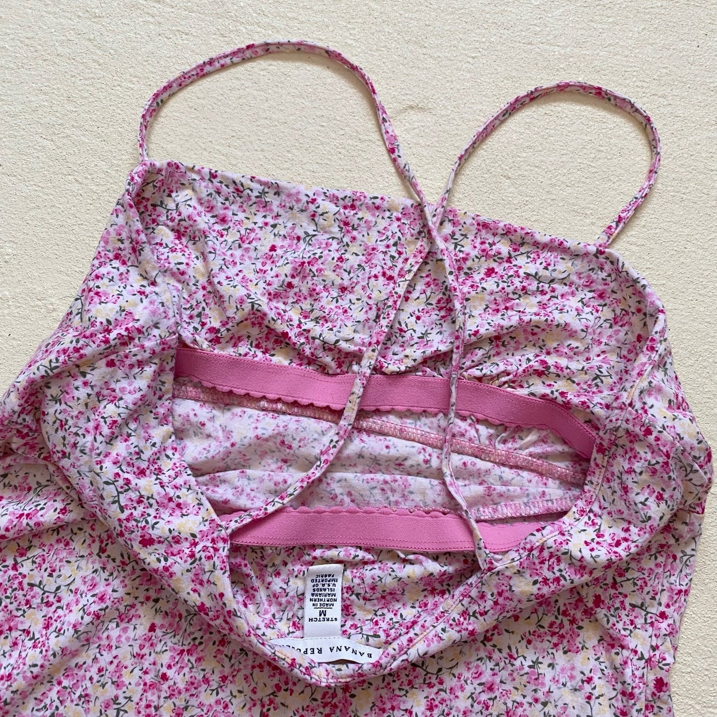 Y2K Banana Republic Pink Floral Lace Hem Cami, Size Medium