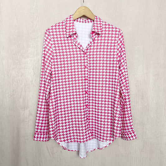Secondhand Pink Houndstooth Button Up Long Sleeve Shirt, Size Medium